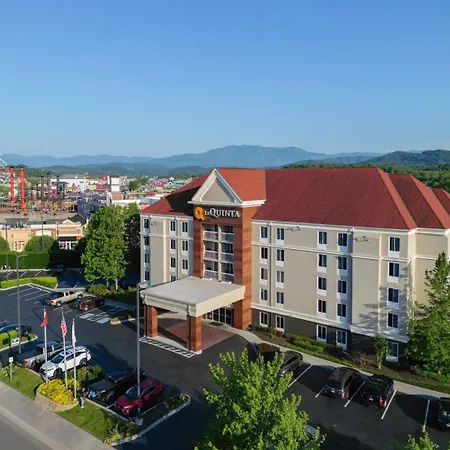 La Quinta By Wyndham Pigeon Forge Hotel